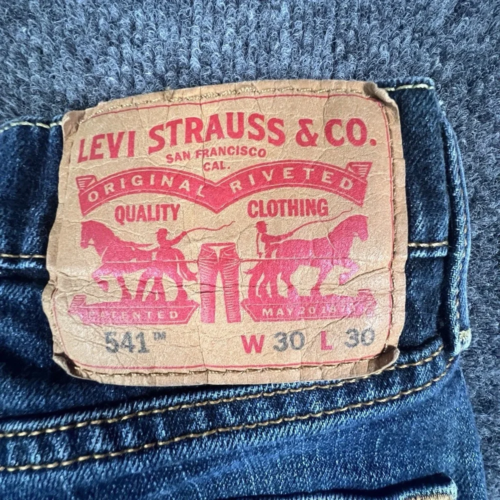 Levi's 541 Men's Athletic Fit Jeans 30x30 (30x27)Blue Denim Straight Medium Wash